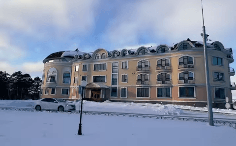 Айнако́ль отелі